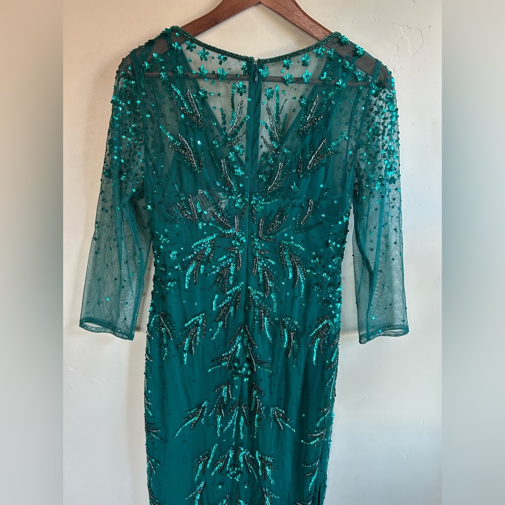 Adrianna Papell Beaded Gown Womens 8
NWT Green Sequin Formal Evening Dress